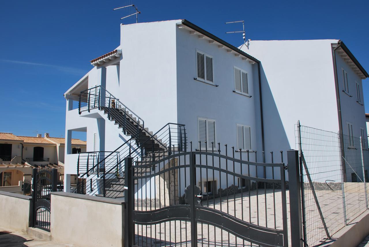 La Casa Dei Sogni Villa Portoscuso Luaran gambar